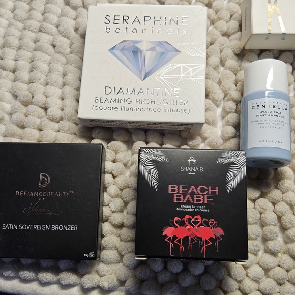 Bundle Assorted Skincare and make up. Buy all or pick your piece - Picture 5 of 7